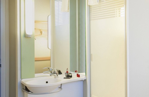 Lancy Hotel | ibis budget Geneve Petit Lancy