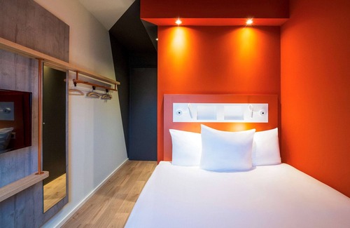 Zestienhoven Hotel | ibis budget Rotterdam The Hague Airport