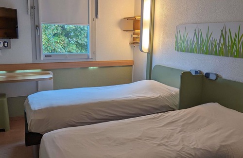 Saint-Omer Hotel | ibis budget Saint-Omer Centre