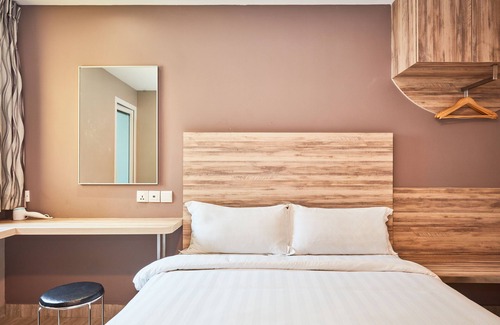 Geylang Hotel | ibis budget Singapore Crystal