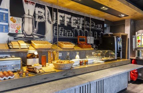 Villemomble Hotel | ibis Budget Villemomble