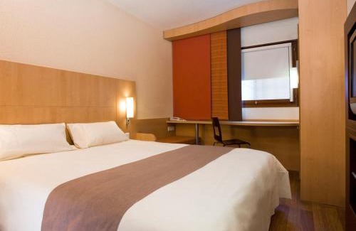 Fontaine-Notre-Dame Hotel | ibis Cambrai