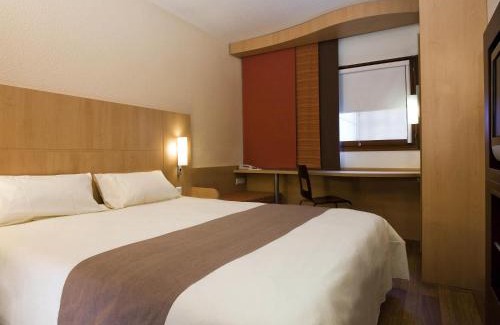 Fontaine-Notre-Dame Hotel | ibis Cambrai