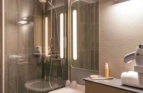 Cergy Hotel | ibis Cergy Pontoise Le Port
