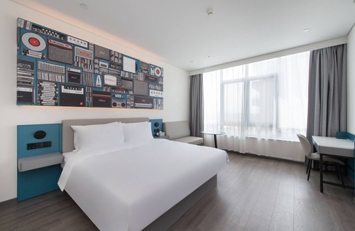 Qingdao Casa | ibis Jiaodong Airport EMU Town Store