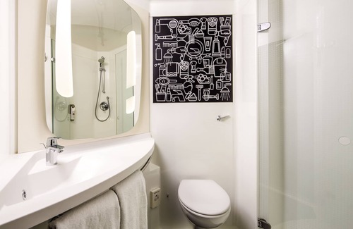 Docklands Hotel | ibis London Excel Docklands