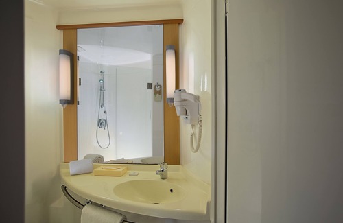 Nashik Hotel | ibis Nashik Hotel