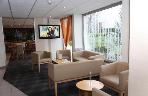 La Chapelle-Saint-Mesmin Hotel | Ibis Orleans La Chapelle Saint Mesmin
