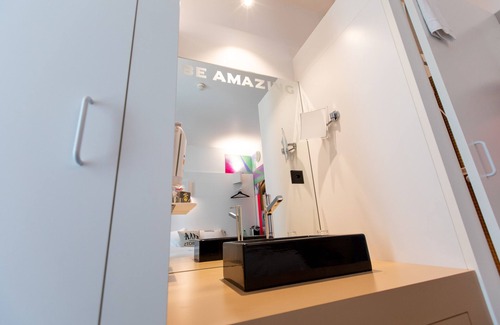 Lausanne Center Hotel | ibis Styles Lausanne Center Mad House