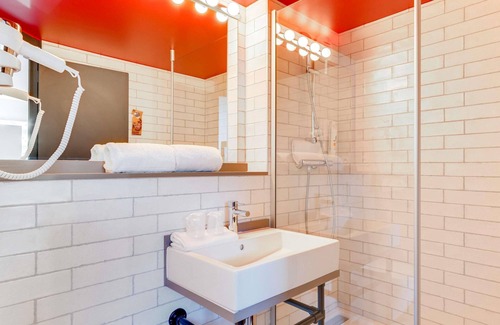 Saint-Denis Hotel | ibis Styles Paris Saint Denis Plaine