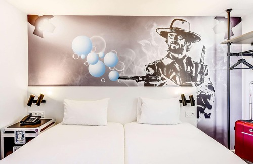 Saint-Denis Hotel | ibis Styles Paris Saint Denis Plaine