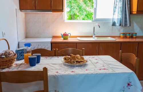 Kremasti Casa | Ibiscus Cottage in Paradisi near the Beach
