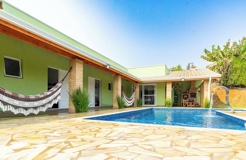 Paruru Casa | Ibiúna | Country house in condominium with pool and barbecue