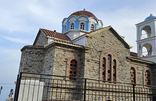 Armenistis Cabaña | Icarus Blue Cottage Escape. The Greek island of Ikaria is a Blue Zone Island