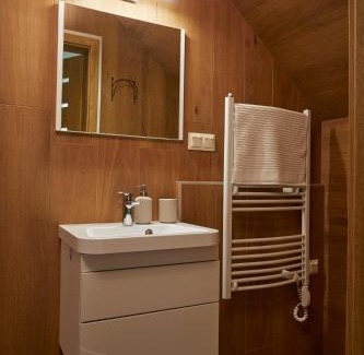Monoszlo Cama Y Desayuno | Icce Borbirtok - Wine, Dine & Rest