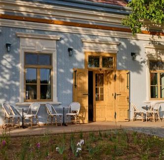Monoszlo Cama Y Desayuno | Icce Borbirtok - Wine, Dine & Rest