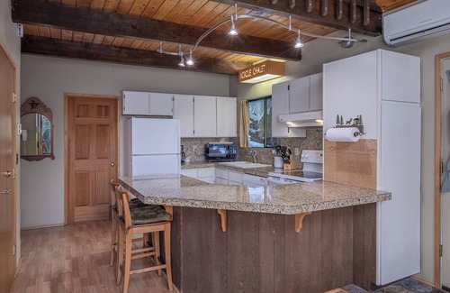 Leavenworth Cabina | New Listing- Close to Hiking, Hot Tub, Views, WIFI