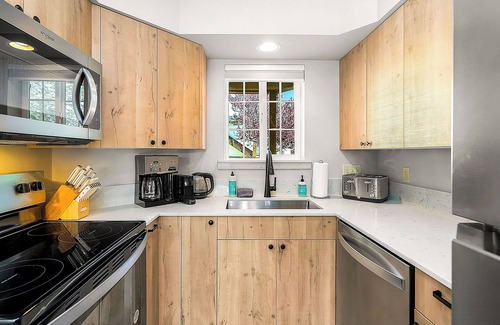 Downtown Leavenworth Apartamento | Icicle Village Blizzard Pool Parking