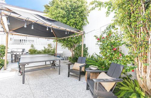 Balboa Island Casa | Iconic 4Br Bayfront Home W Unmatched Indooroutdoor Living By Beachview Rentals