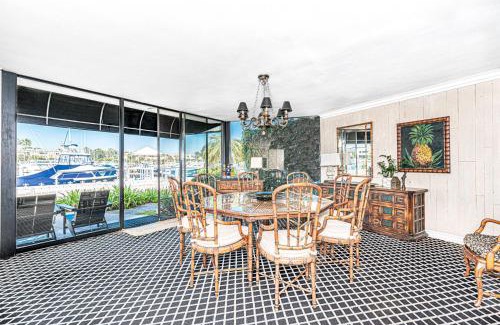 Balboa Island Casa | Iconic 4Br Bayfront Home W Unmatched Indooroutdoor Living By Beachview Rentals