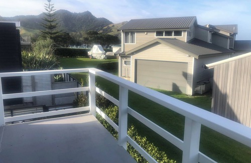 Wharekaho Casa | Iconic 70's Kiwi Bach
