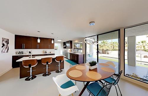 Palm Desert Casa | Iconic Oasis