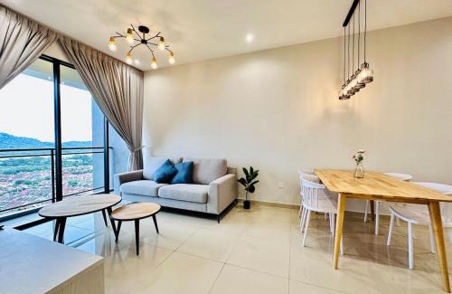 Kampung Sungai Nibong Apartamento | Iconic Regency Seaview Homestay with Rooftop Pool