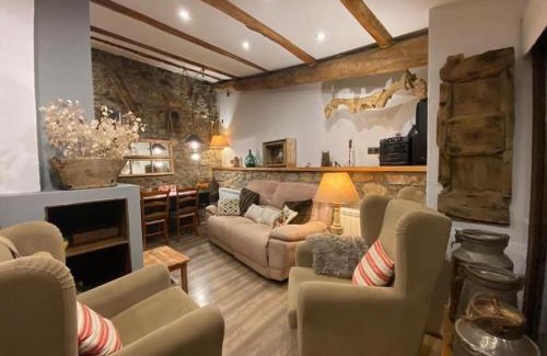 Olopte Chalet De Esquí | Idílico refugio de montaña ideal escapadas