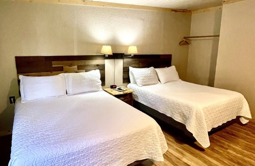 Bonners Ferry Hotel | Idaho Lodge and RV Park
