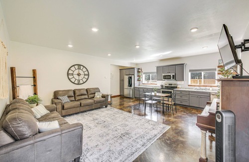 Boundary County Apartamento | Idaho Retreat w/ Fire Pit - 2 Mi to McArthur Lake