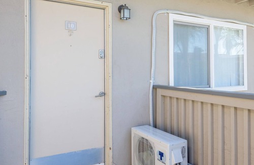 Sunnyvale Apartamento | Ideal 2BR Near Dtwn Sunnyvale + Parking + Pets OK
