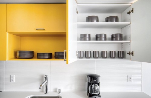 Wilburton Apartamento | Ideal Bellevue 1BR w/ BBQ, Gym, W/D, near Spring District, by Blueground