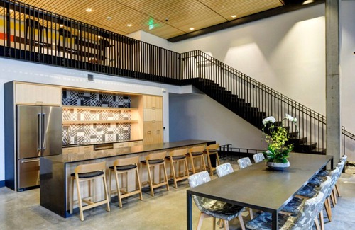 Wilburton Apartamento | Ideal Bellevue 1BR w/ BBQ, Gym, W/D, near Spring District, by Blueground