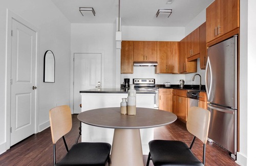 Cambridge Apartamento | Ideal Cambridge Alewife 1BR w/ W/D, Gym & Roof, nr T, by Blueground