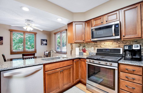 Sunrise Beach Casa | Ideal Cove with Amazing Dock, Kayaks & Fire Pit