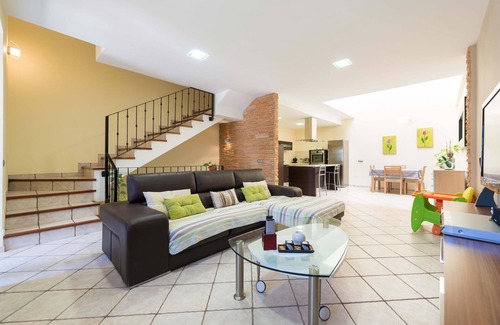 Cruce de Arinaga Casa | Duplex ideal con wifi y terraza ,(happy house)