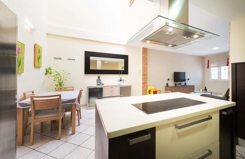 Cruce de Arinaga Casa | Duplex ideal con wifi y terraza ,(happy house)