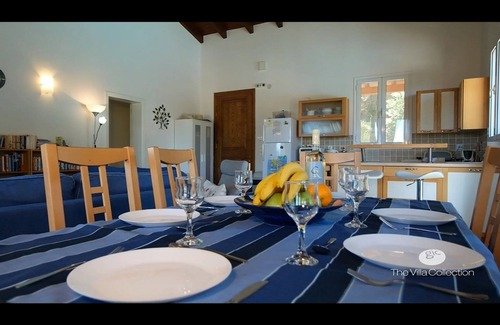 Achilleio Villa | IDEAL FAMILIA VILLA PACÍFICA EN GASTOURI CON JARDINES Y PISCINA