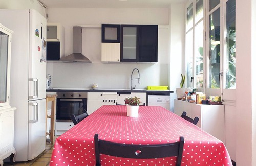 Sant Adria de Besos Apartamento | Ideal para familias. A 3 minutos del metro.12 minutos S. Familia en metro