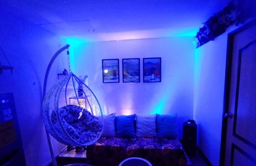 Imus Condominio | Ideal for family or barkada Staycation, 1 ride from mall, resto and supermarket