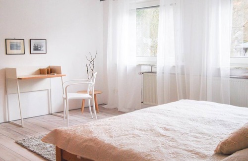 Trarbach Cama Y Desayuno | Ideal for friends traveling together, 3 bedrooms, 4 bathrooms - guest house at the Moseltherme