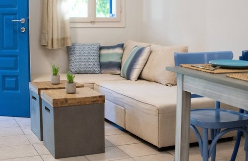 Spartia Casa | Ideal for hosting up to 4 families - 15 mins walk to the beach
