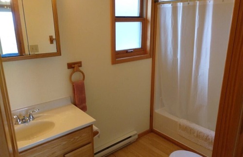 Rainy River District Cabaña | Ideal for hunters and anglers year round in the heart of Lake of the Woods ON