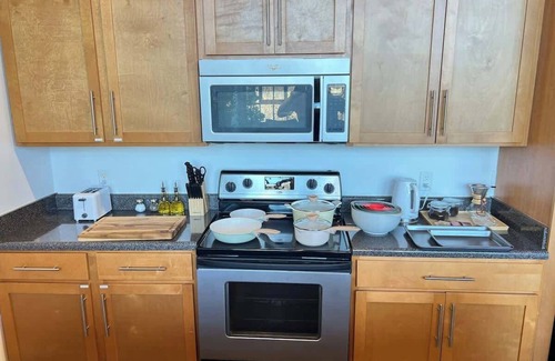Arcadia Apartamento | Ideal for long stays w/ 2 king beds, gym & pool