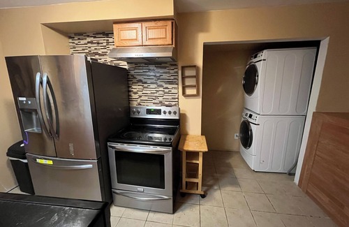 Detroit Casa | Ideal for monthly stays. Short term rentals will receive 20% off booking.