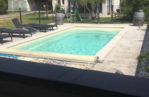 Saint-Genies-de-Malgoires Villa | Villa familiar ideal con piscina y casa de piscina, para unas vacaciones acogedoras