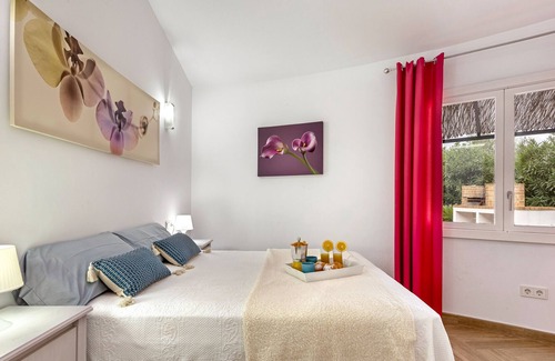 Crestatx Chalet De Esquí | Acogedora casa con jardín y piscina privada en una urbanización tranquila