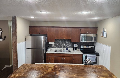 Lake Ozark Casa | Ideal Location 2MM, Lakefront 4 BR House w/ Covered Decks, Private Dock
