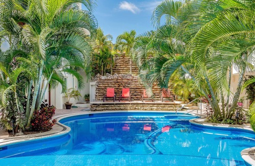 Área de la calle 12 Apartamento | Ideal Location, Awesome Pool and Walk to Beach&5th