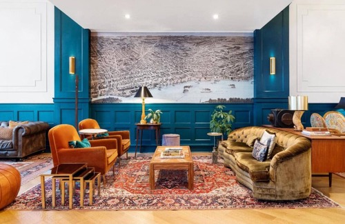 South Main Historic District Apartamento | Ideal Location! Pet-Friendly Property, Parking Onsite, Near Morris Park